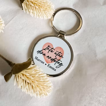Nyckelring - Inte utan dina andetag (egna namn)