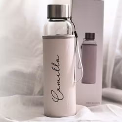 Glasflaska med namn - Skrivstil