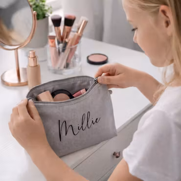 Necessär grå med namn - Small