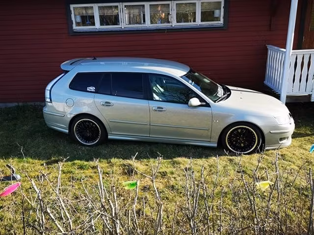SAAB 9-3 kombi med solfilm