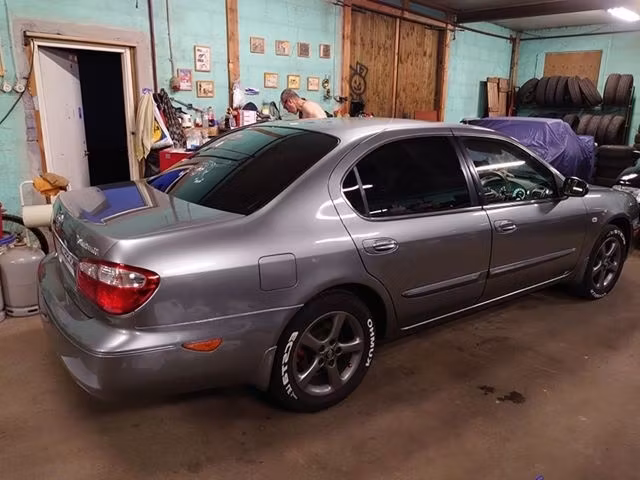Nissan Maxima med solfilm