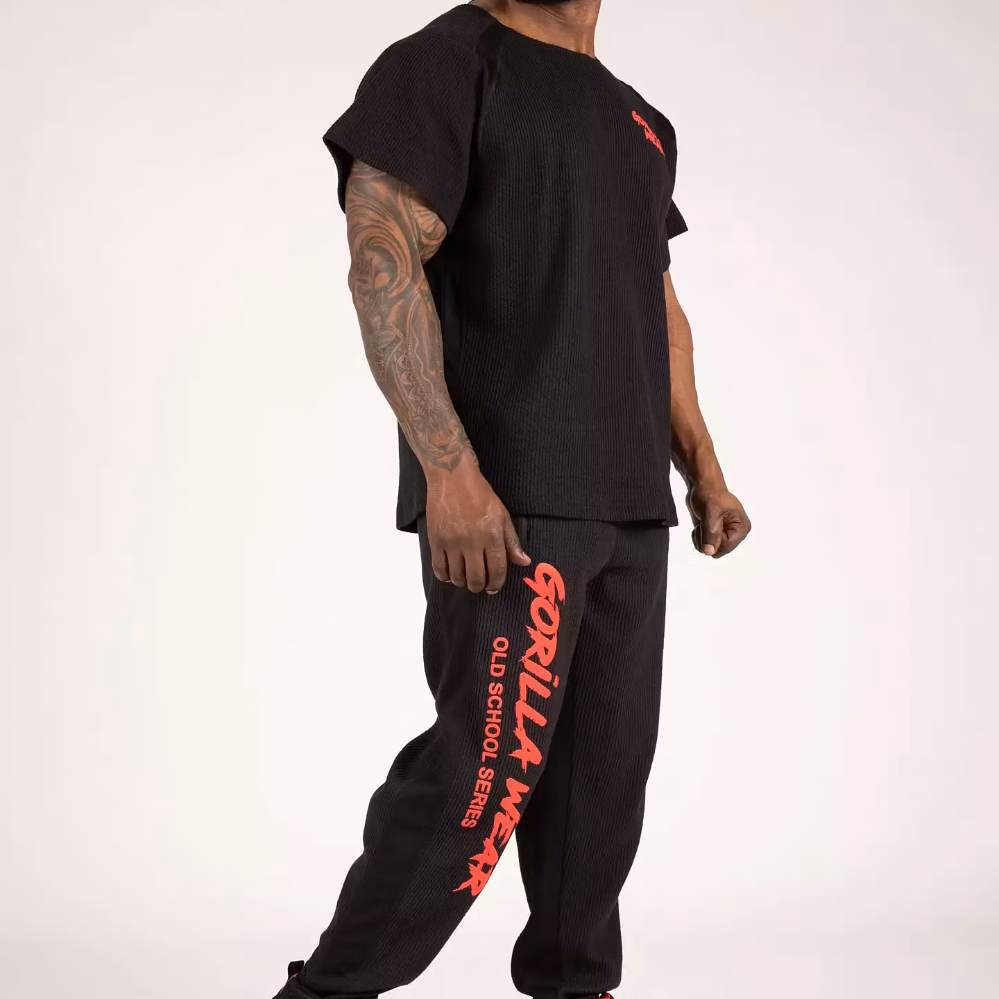 Augustine Old School pants, black/red