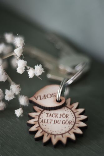 Nyckelring - Solros Tack för allt du gör + blad med valfritt namn