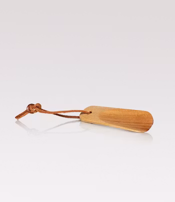 Wooden shoe horn