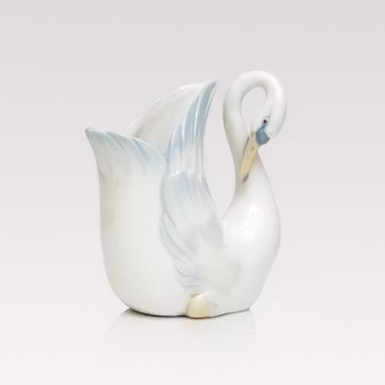 Vintage - Porcelain swan
