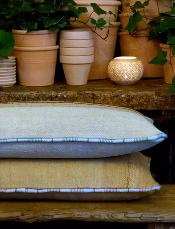 Handwoven - Wool cushion