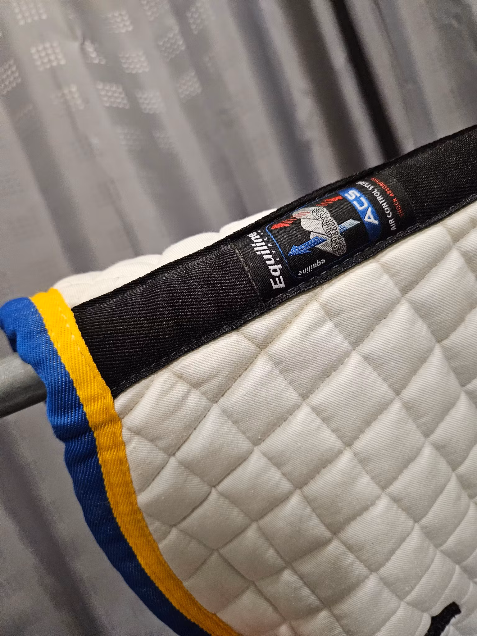 Schabrak, full, Equiline