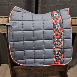 Schabrak, full, Eskadron