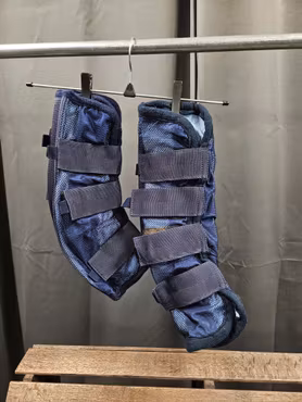 Kyldamasker, full, Horse Guard