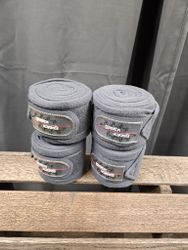 Fleecelindor, Eskadron