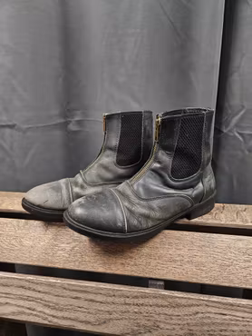 Jodhpurs, 35, CRW
