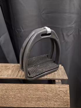 Stigbyglar, dam, Compositi