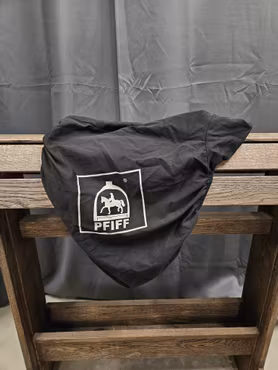 Sadelöverdrag, Pfiff