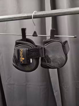 Kotskydd, ponny, Glöökler