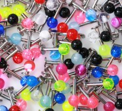 6st labret med boll