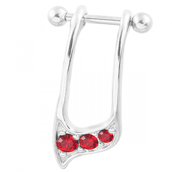 Helix piercing med röda ädelstenar