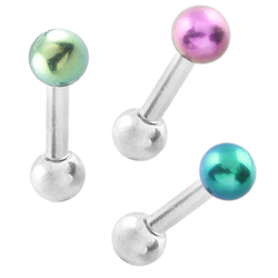 Tragus piercing med färgad kula