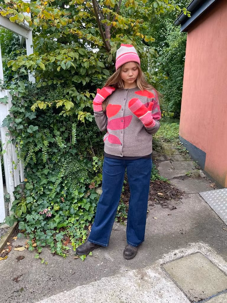 färgglad mössa mansted
