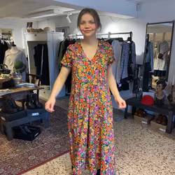 Lillian småblommig klänning från du milde