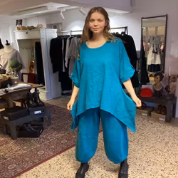 stina turkos tunika i lin från Längorna