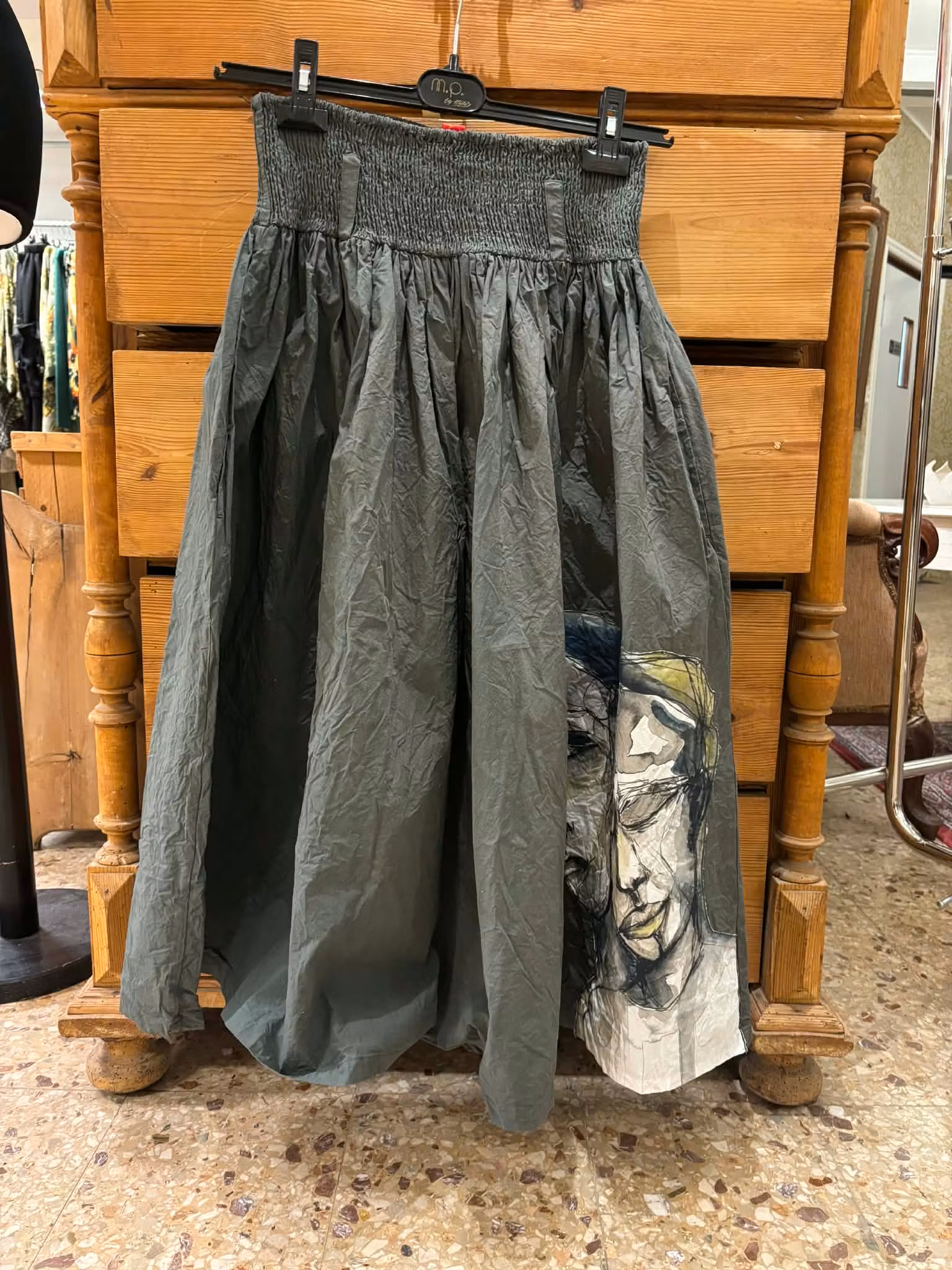 ewa i walla grön kjol