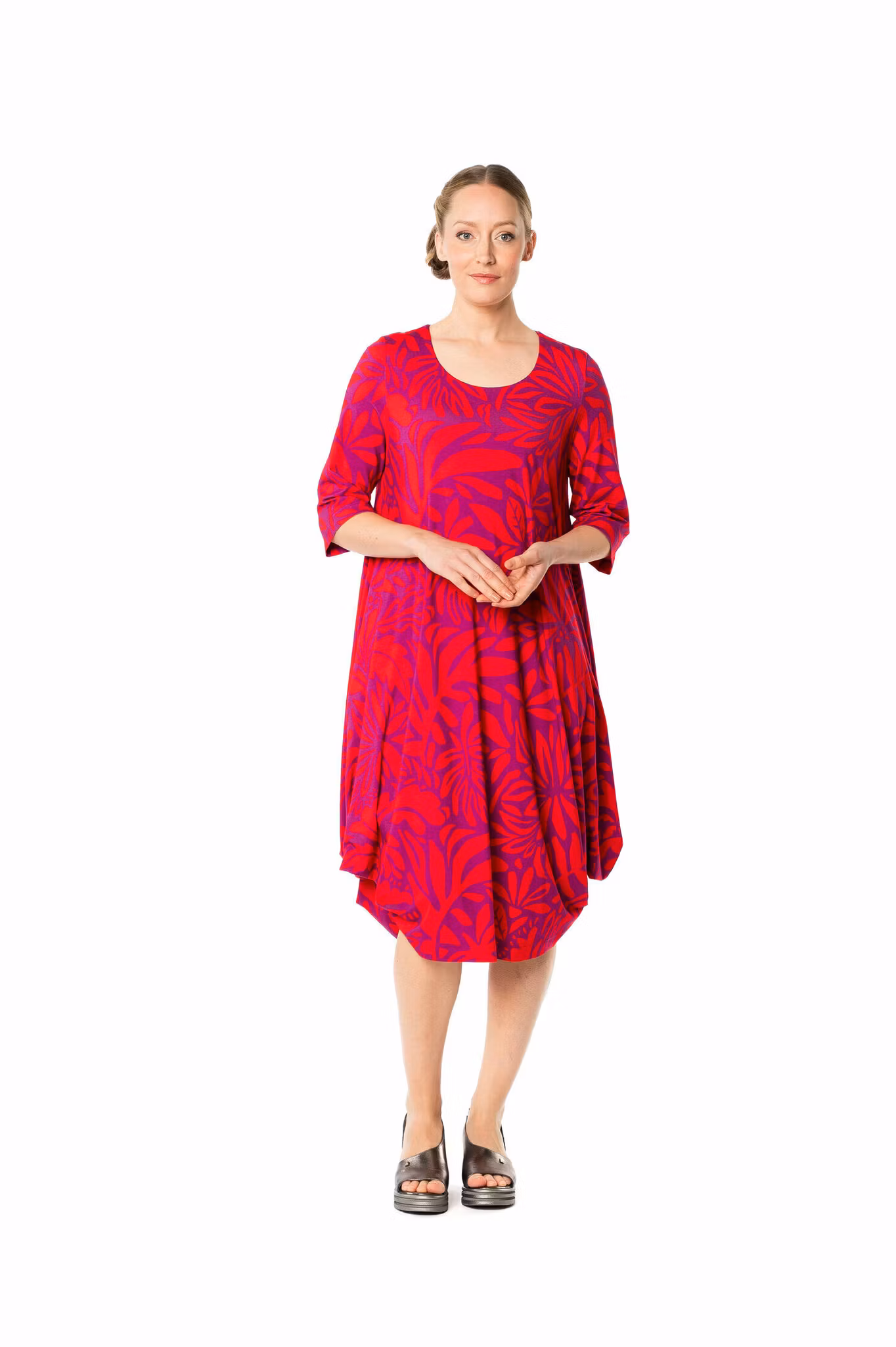 Catalina klänning från aino