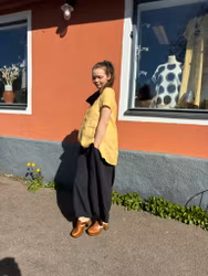 Heidi gul tunika i Linne från made by Tuva
