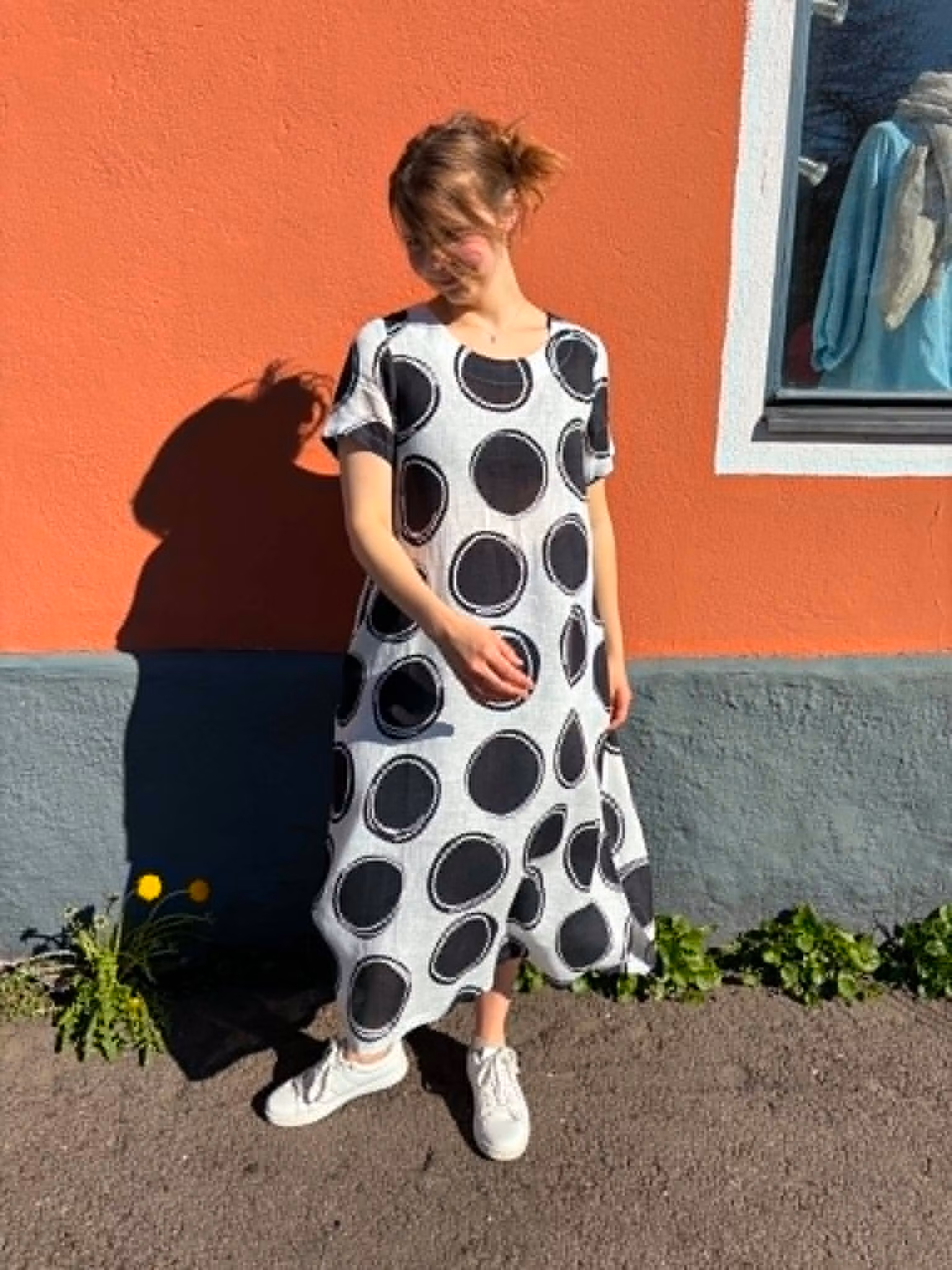 storprick klänning i 100% lin från Längorna