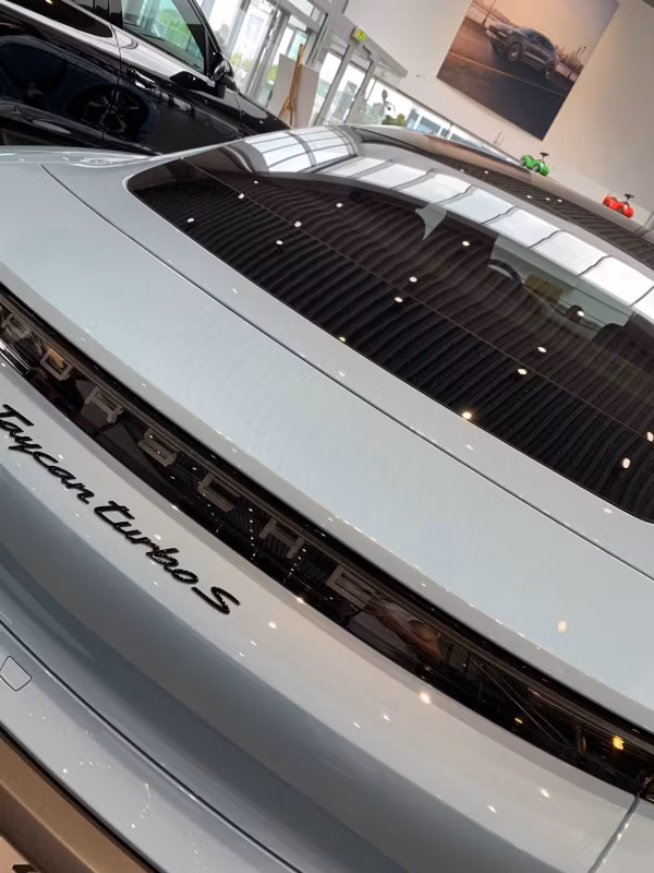 Provkörning Porsche Taycan