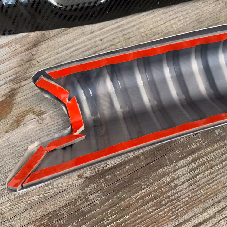 Tröskelskydd t bagageutrymmet, aluminium - Tesla Model 3