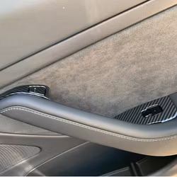 Paneler t fönsterhissknapprna i glossy carbon fiber - Tesla Model 3/Y