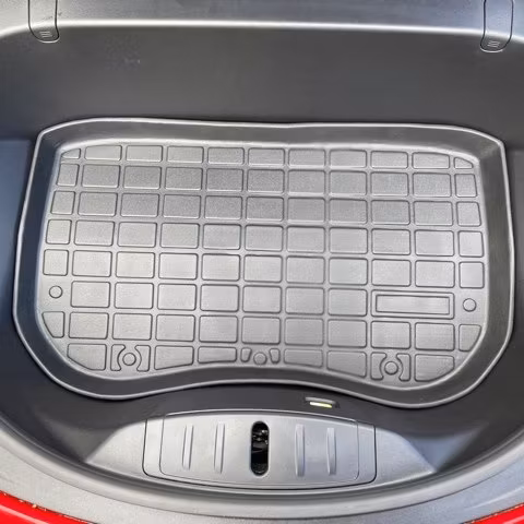 Frunkmatta i TPE till den allra tidigaste Tesla Model 3