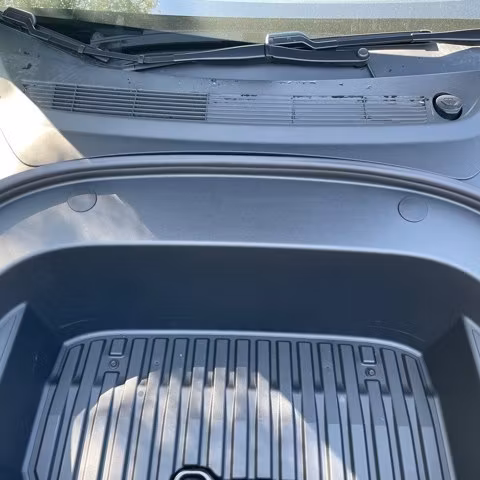 Silikonpluggar till frunken - set om 2 - Tesla Model 3 2021