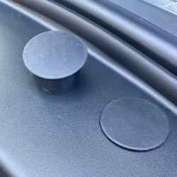 Silikonpluggar till frunken - set om 2 - Tesla Model 3 2021