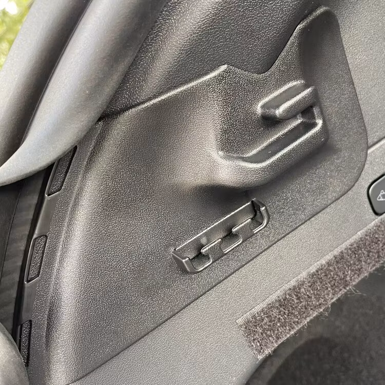 Insynsskydd rullgardin t bagageutrymmet - Tesla Model Y