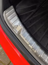 Tröskelskydd t bagageutrymmet, aluminium - Tesla Model 3