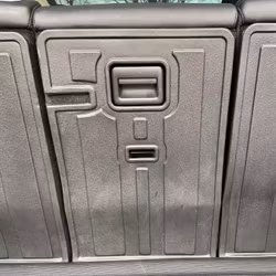 Mattor/skydd till baksidan av baksätena, TPE - Tesla Model Y