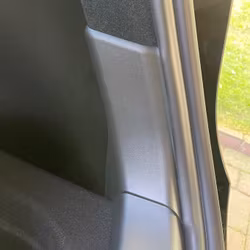 Förlängt tröskelskydd i trunken -  Tesla Model Y