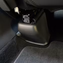 Kåpor till stolsfästena i baksätet - Tesla Model Y