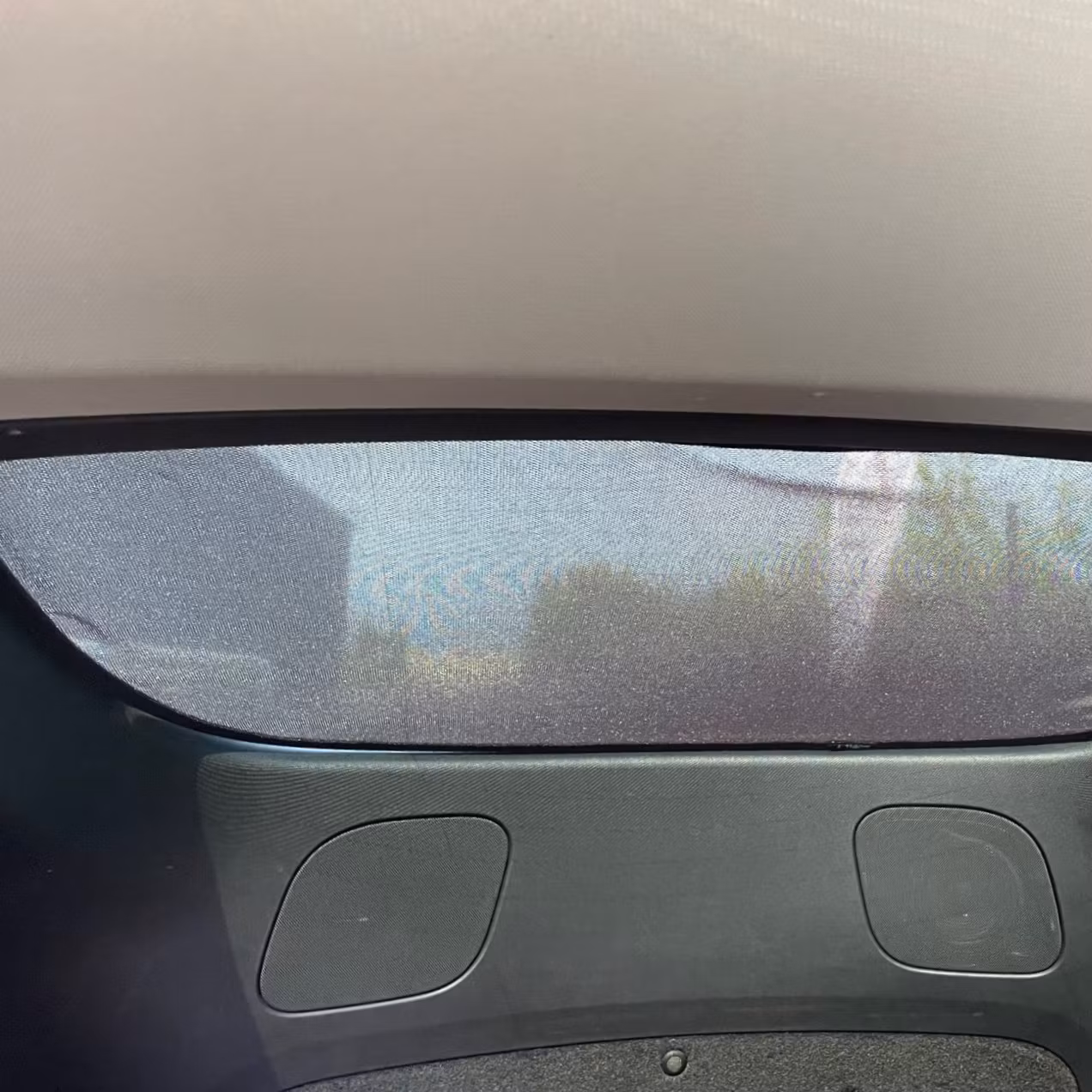 Solskydd till bakrutan - Tesla Model Y