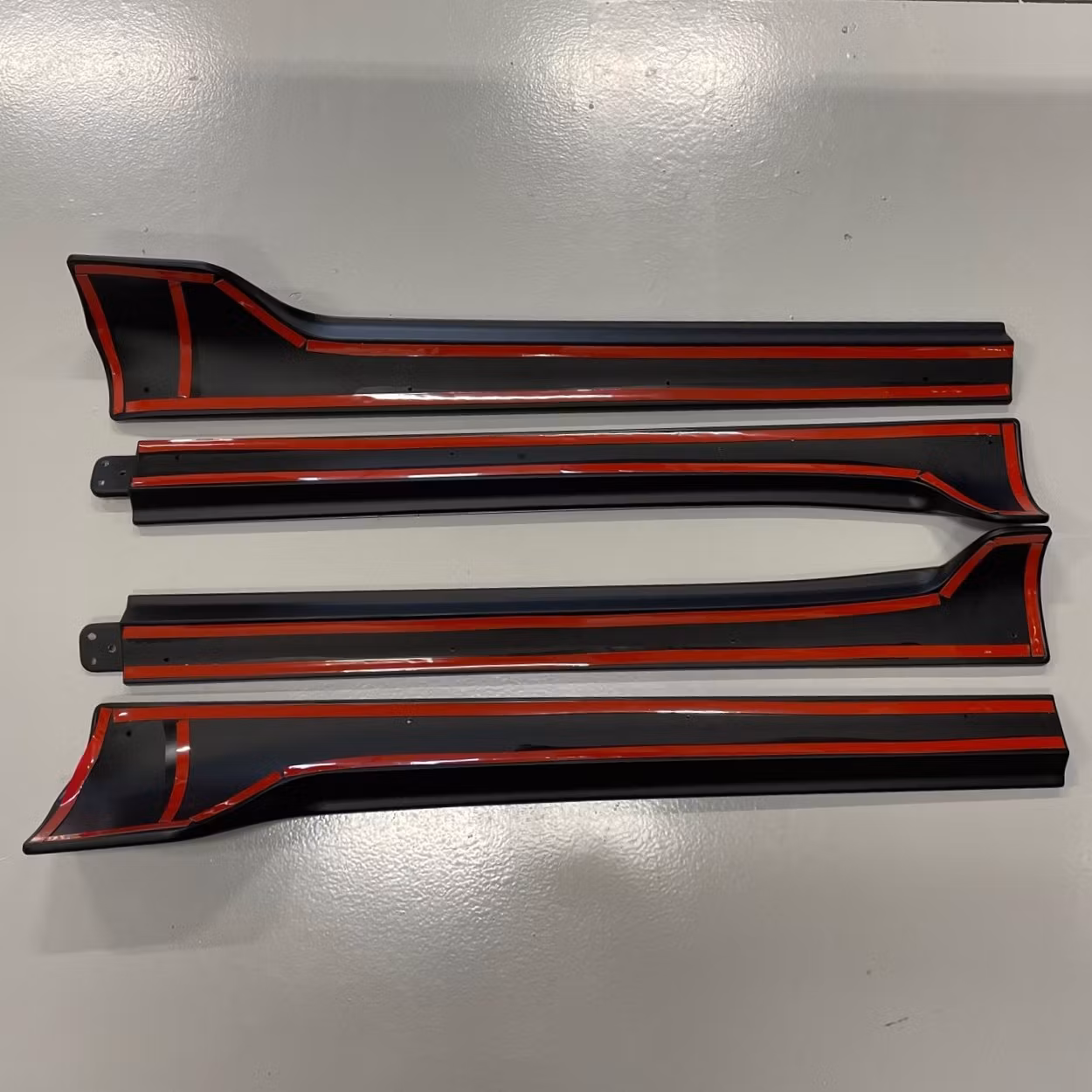 Sidokjol matt svart - Tesla Model 3