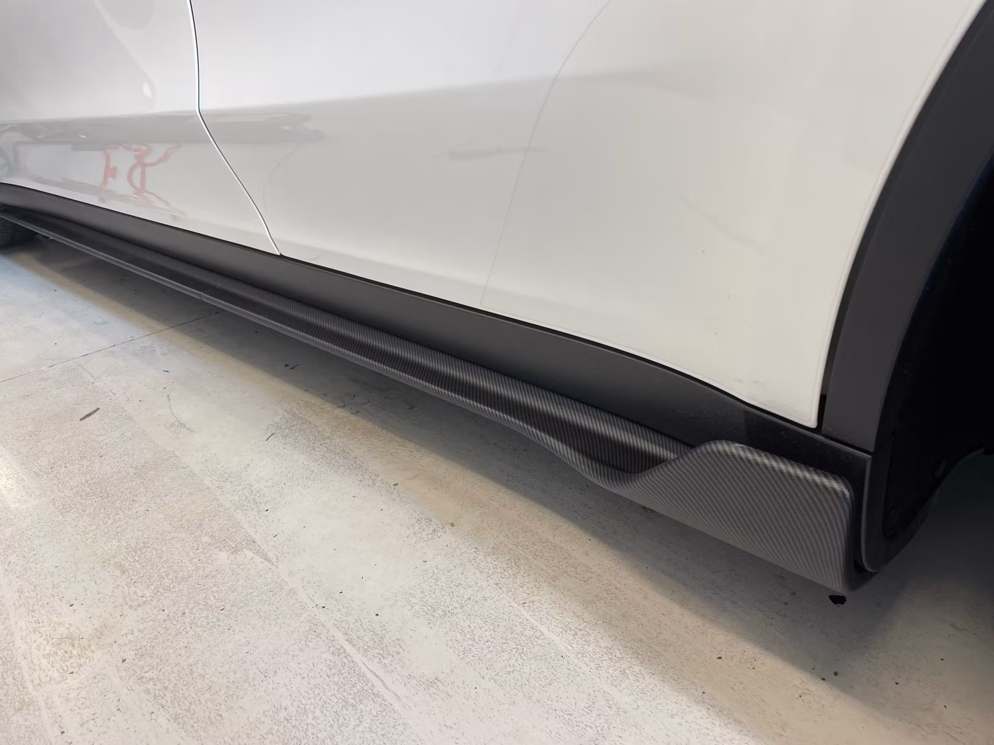 Side skirt matt carbon fiber - Tesla Model Y