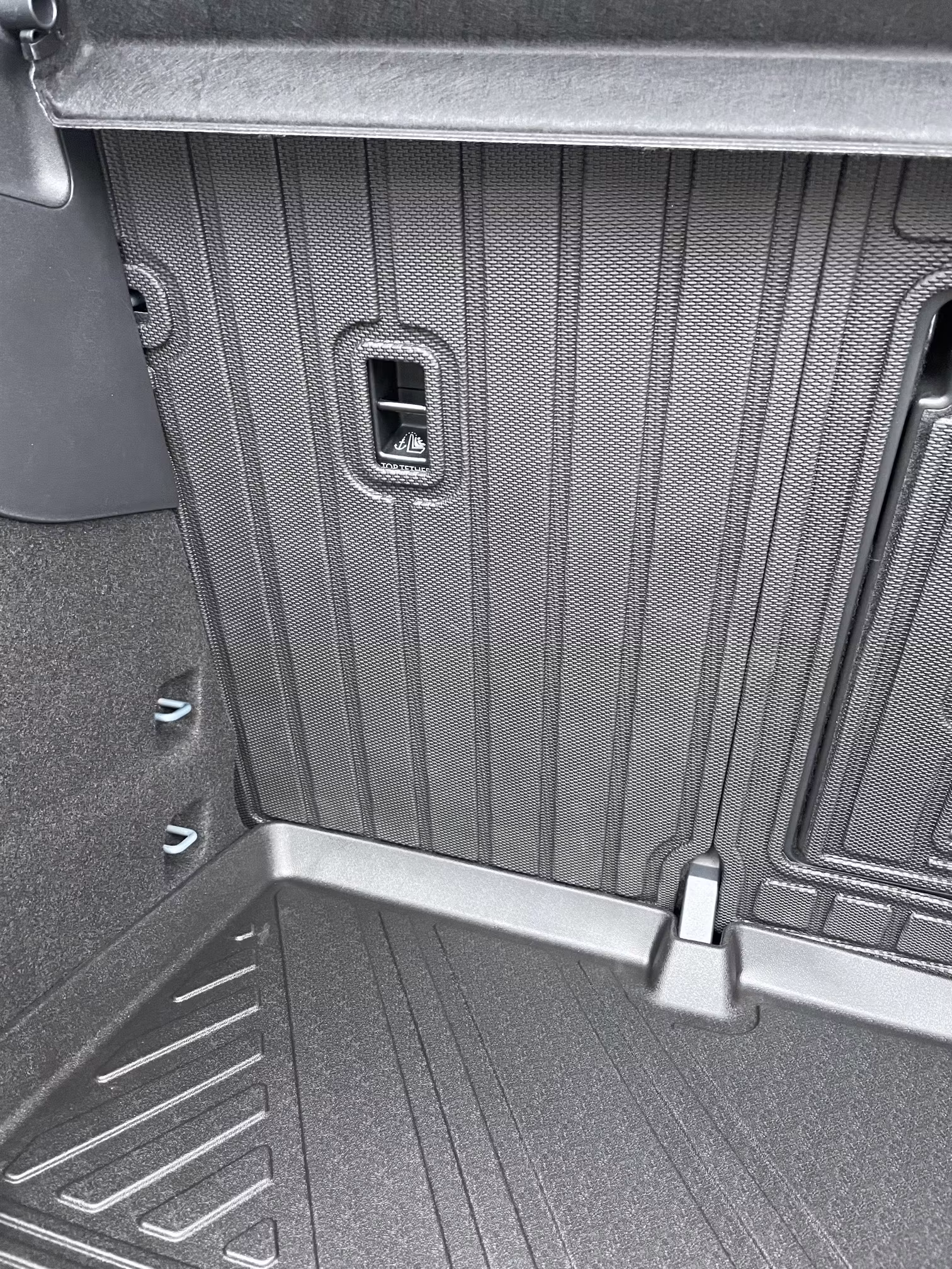 Skydd till baksidan av baksätena - TPE nano - ID.3