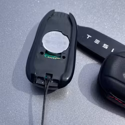 Nyckelhållare - läder - Tesla Model 3/Y