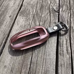 Nyckelhållare - aluminium - rosa Tesla Model S/3/Y