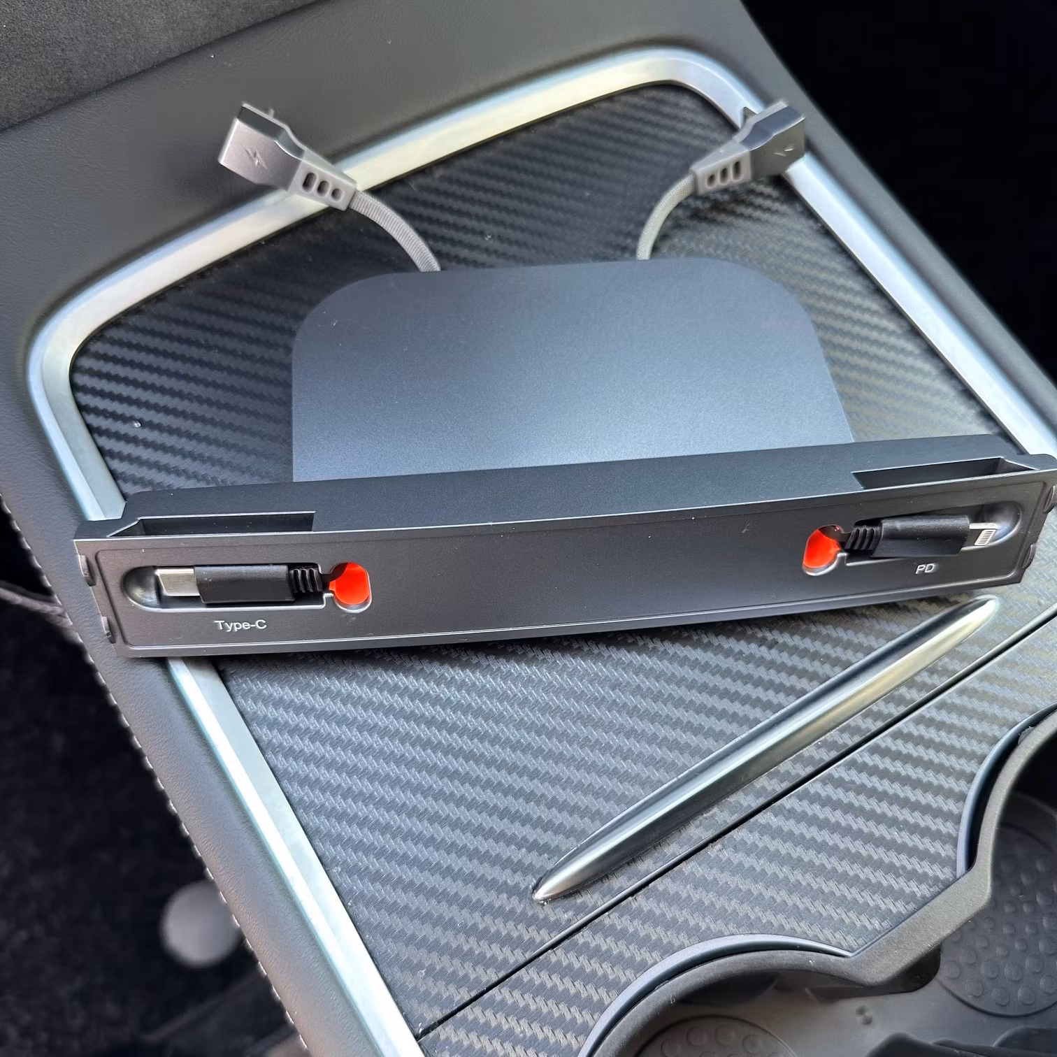 HUB - utdragbara kablar, enkel version -  Telsa Model 3 2021/Y