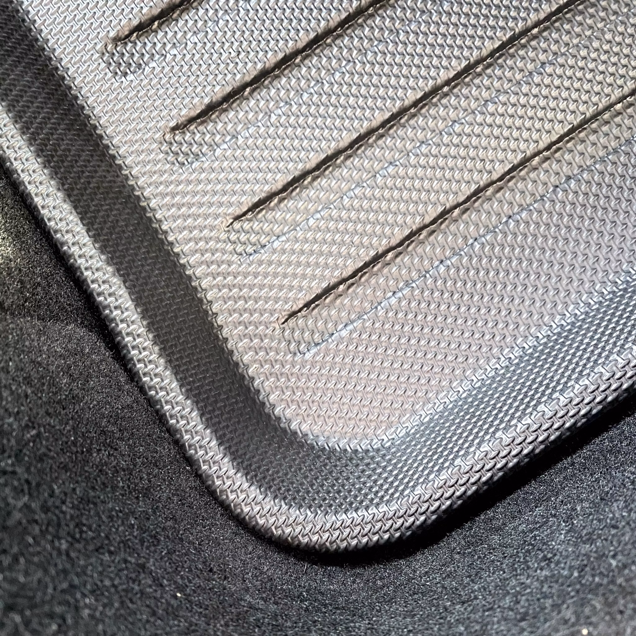 Paket: 6 TPE-nanomattor - Tesla Model 3 Highland