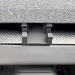 Mobilhållare i silikon, 3 modeller - Tesla Model 3/Y