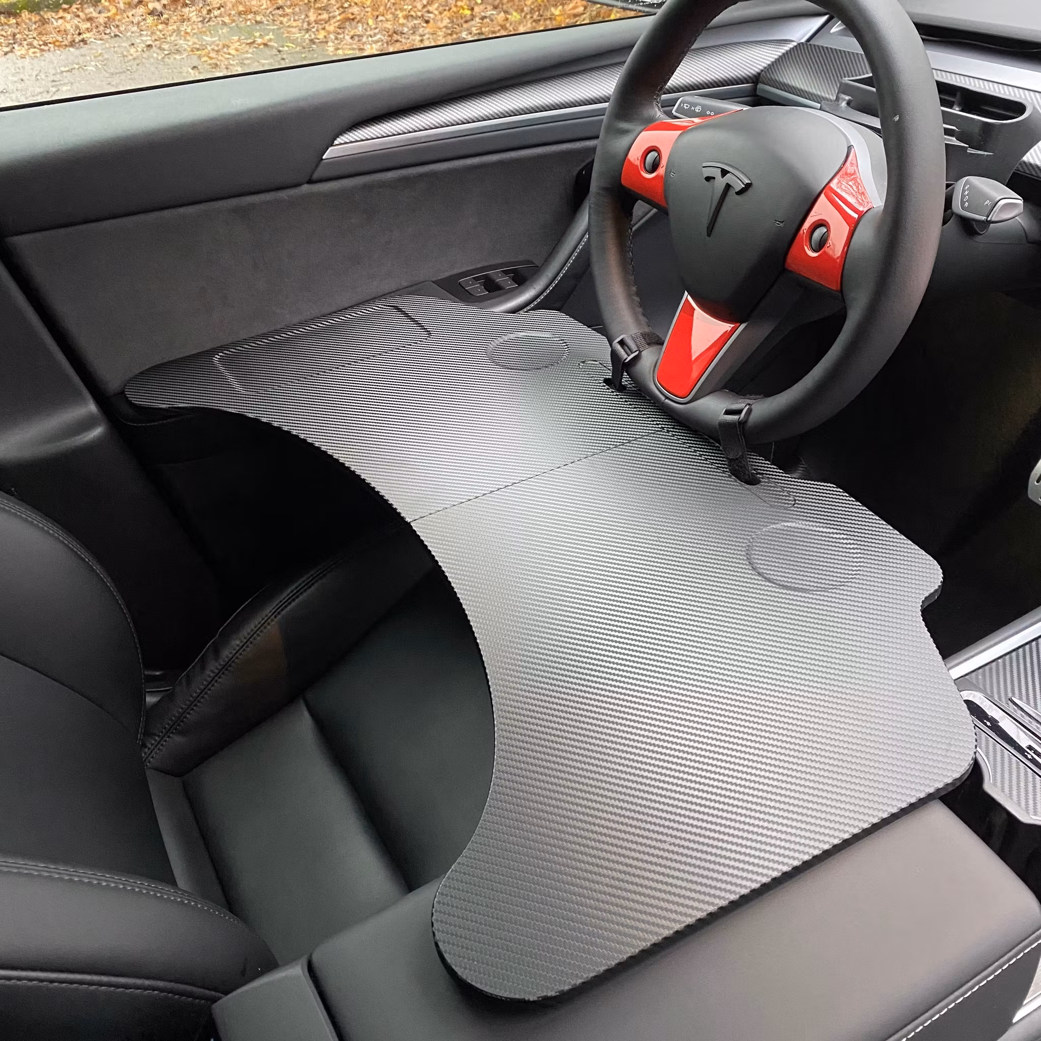 Smart brickbord för dig som gärna jobbar i din Tesla är du laddar