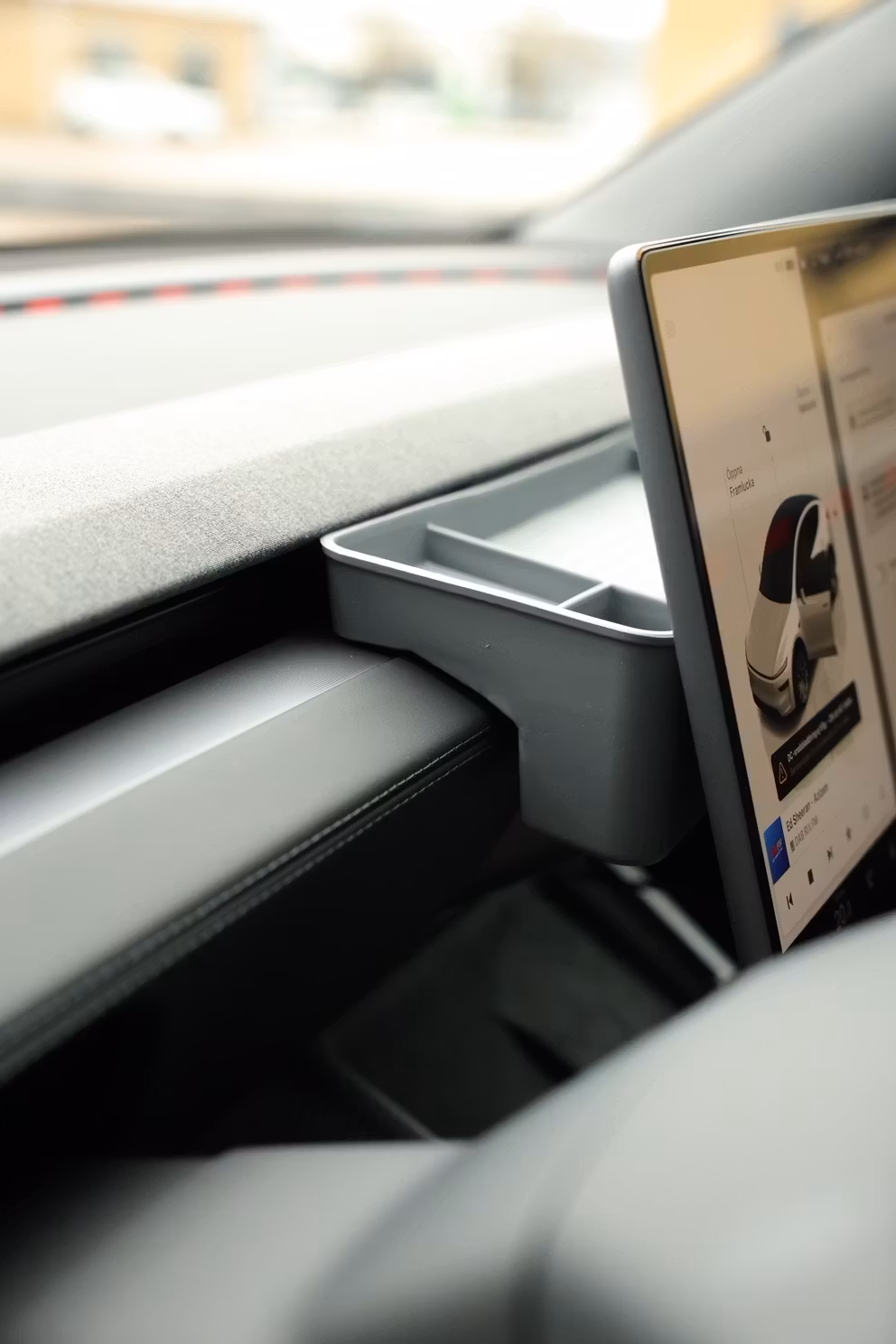 Förvaring bakom skärmen - grå - Tesla Model 3 Highland/Y Juniper
